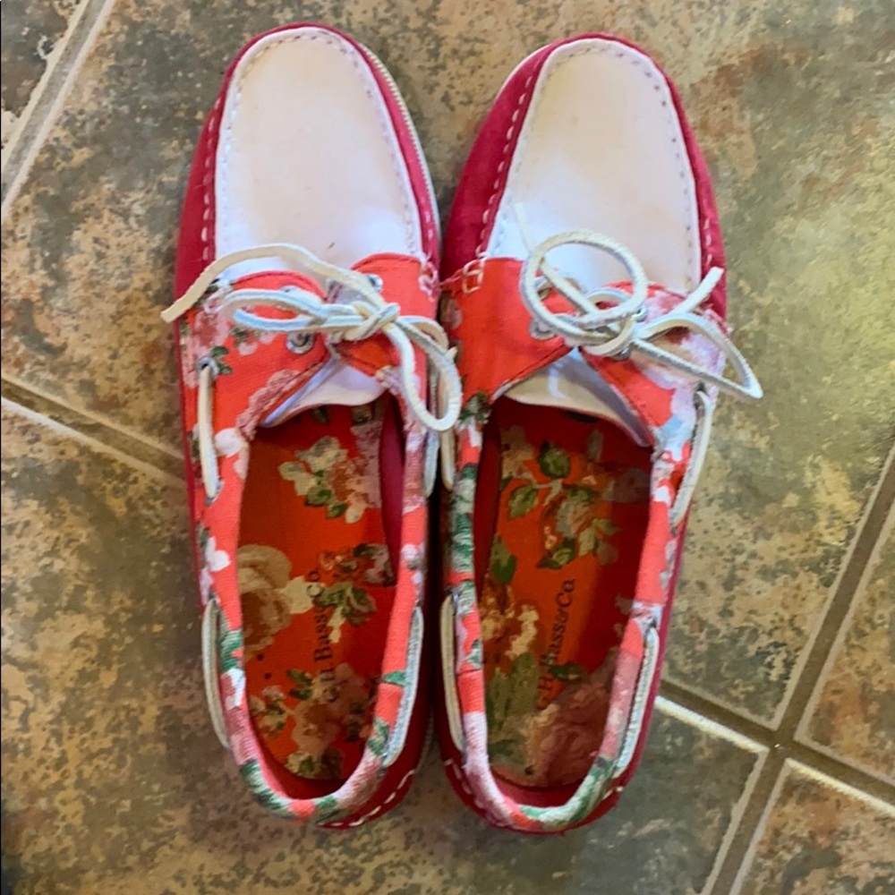 Boat Shoes - Floral/red